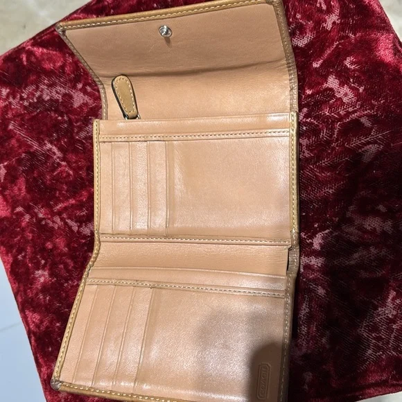 Coach trifold Signature “C” wallet - Picture 4 of 7